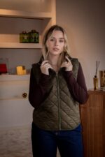 COLETE ACOLCHOADO VERDE TROPA COM INTERIOR ESTAMPADO RUGA - Image 2