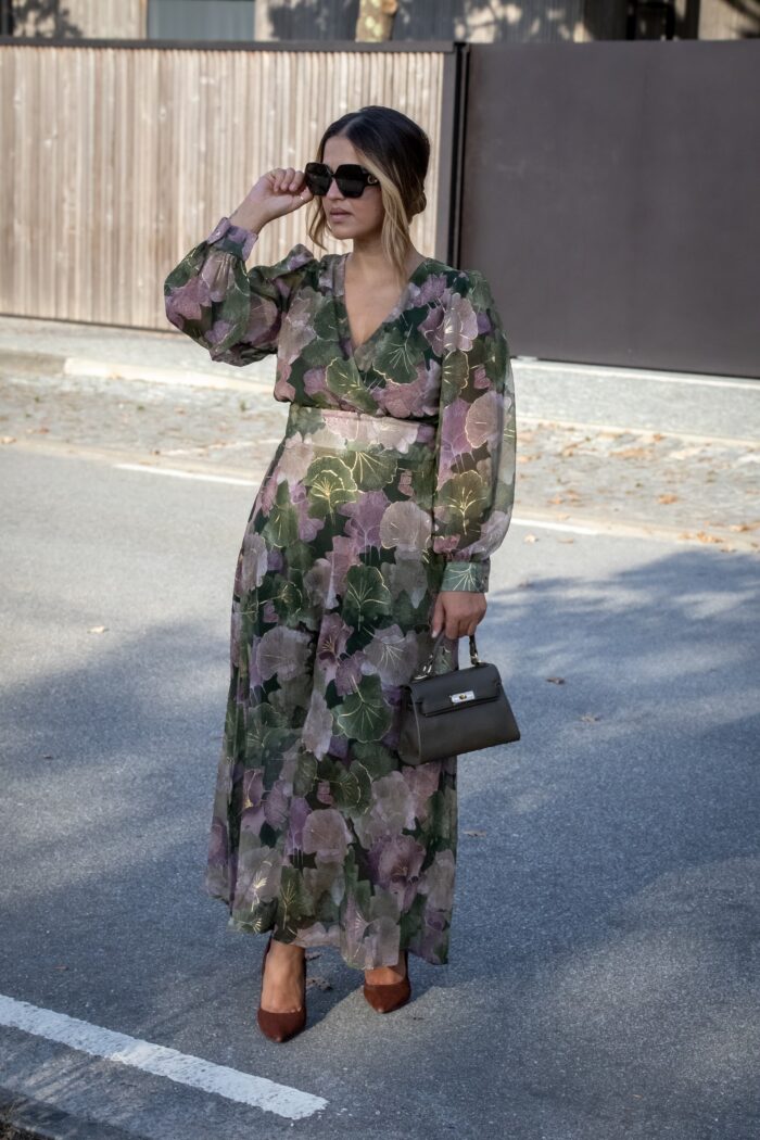 VESTIDO ESTAMPADO FLORAL EM TONS DE VERDE E ROSA PONTO CHIC - Image 2
