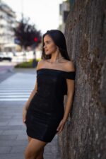 VESTIDO PRETO COM BRILHO CAI-CAI ELEH