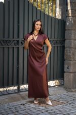 VESTIDO ACETINADDO CASTANHO RINASCIMENTO