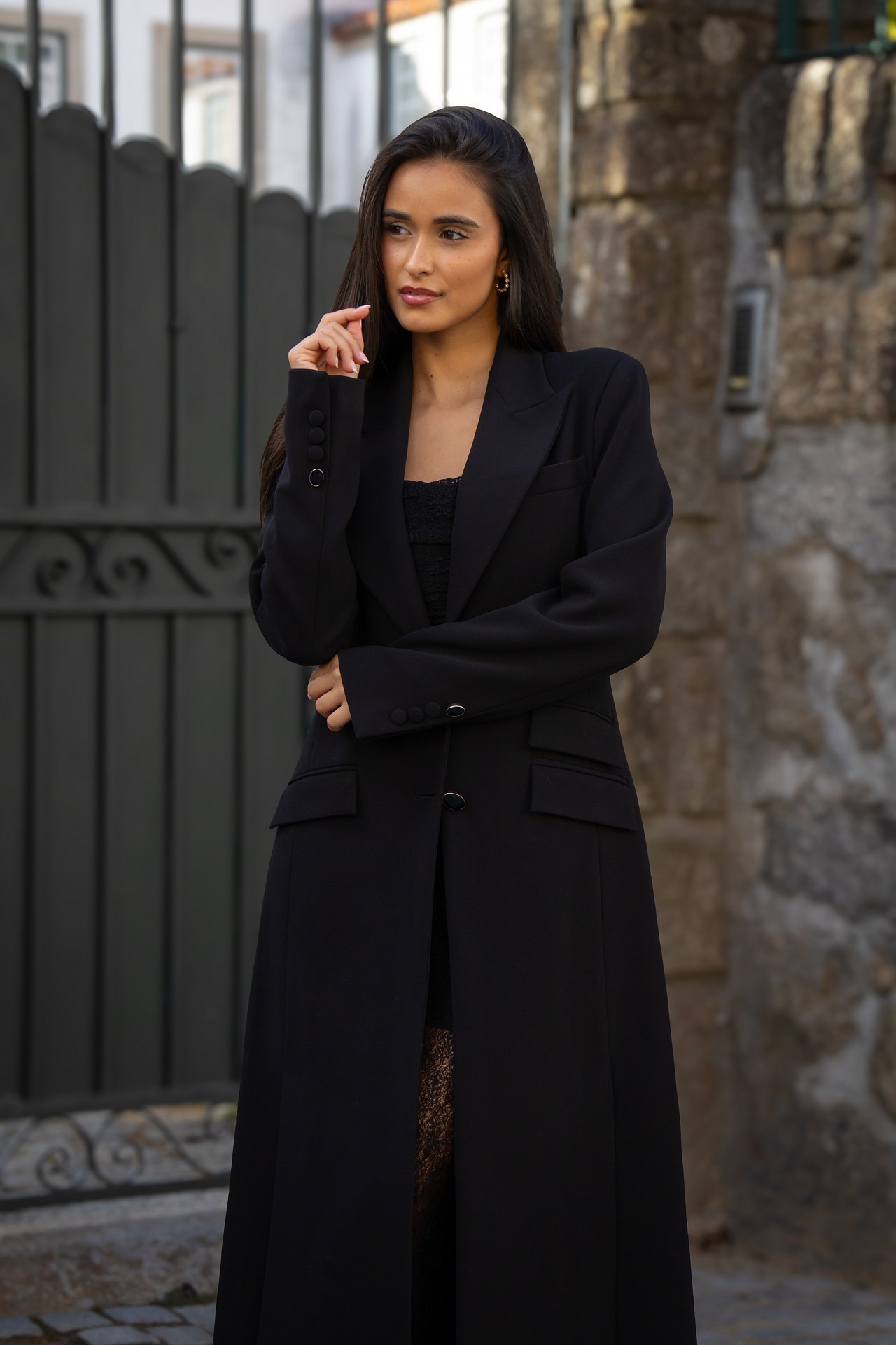 galleries_45937787-9a6d-41cd-ae48-165a619cda17_c2cf3977-0d40-40d0-b6ac-68d8b4d98d03_v2__thumb_l CASACO PRETO LONGO FRACOMINA - Image 2