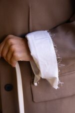 BLAZER CAMEL COM BRILHO ELEH - Image 6