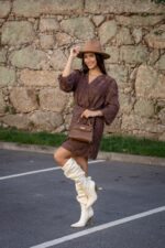 VESTIDO CASTANHO TEXTURADO PONTO CHIC - Image 2