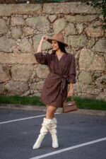 VESTIDO CASTANHO TEXTURADO PONTO CHIC - Image 3