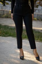 CALÇA PRETA COM CINTO PONTO CHIC - Image 3