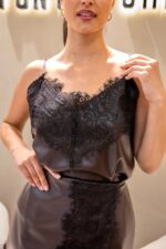 TOP PRETO DE ALÇAS COM RENDA IMPERIAL - Image 2