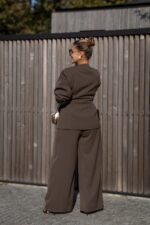 CONJUNTO CASTANHO COM BLAZER E CALÇA PONTO CHIC - Image 5