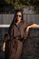 CONJUNTO CASTANHO CASACO E CALÇA FLUIDA PONTO CHIC - Image 4