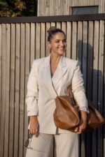 CONJUNTO BEGE COM BLAZER E CALÇA DIXIE - Image 4
