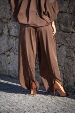 CONJUNTO CASTANHO CASACO E CALÇA FLUIDA PONTO CHIC - Image 5