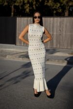 VESTIDO BRANCO COM APLICAÇÕES METÁLICAS PONTO CHIC - Image 3