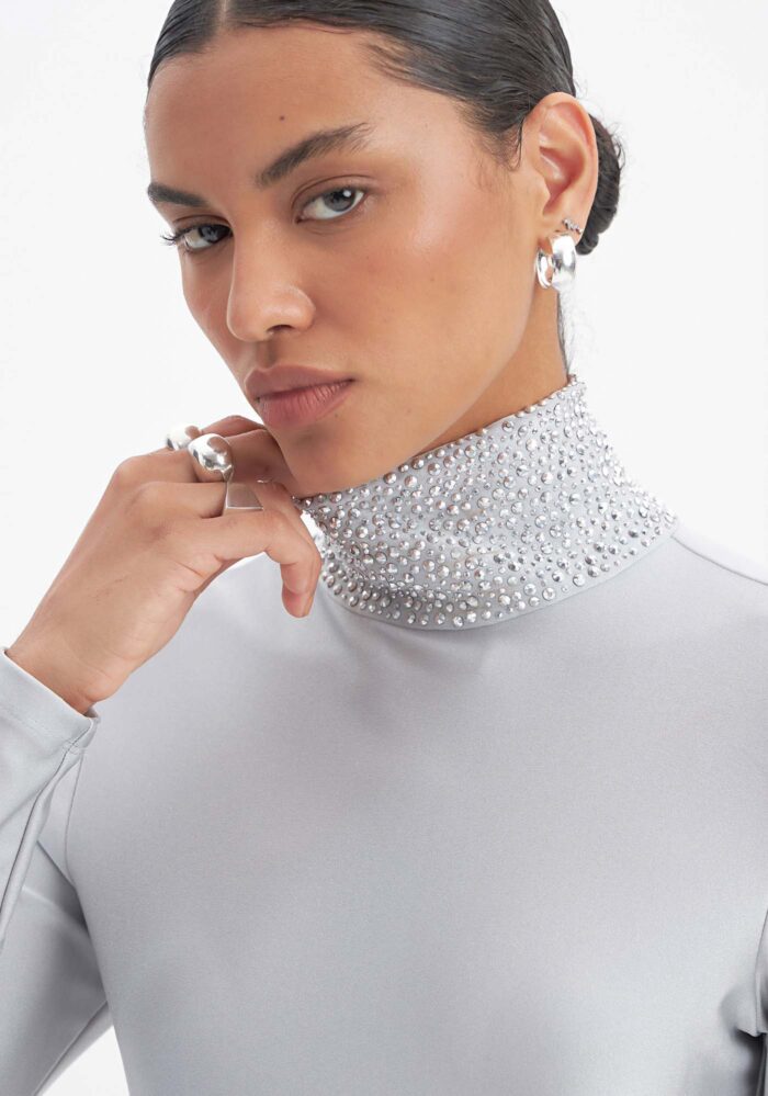CAMISOLA GOLA ALTA COM BRILHO LANÇA PERFUME - Image 3