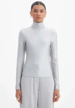 CAMISOLA GOLA ALTA COM BRILHO LANÇA PERFUME