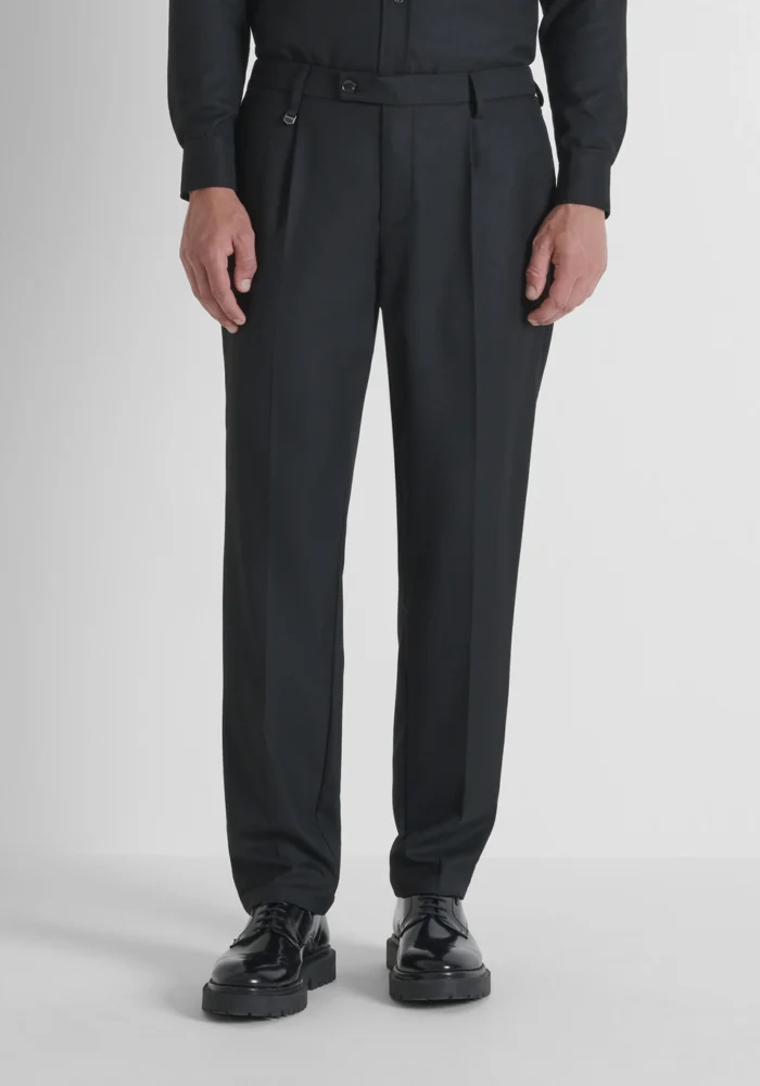 CALÇA PRETA REGULAR FIT ANTONY MORATO - Image 1