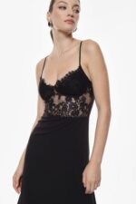 VESTIDO DE CETIM COM RENDA PRETO IMPERIAL - Image 3