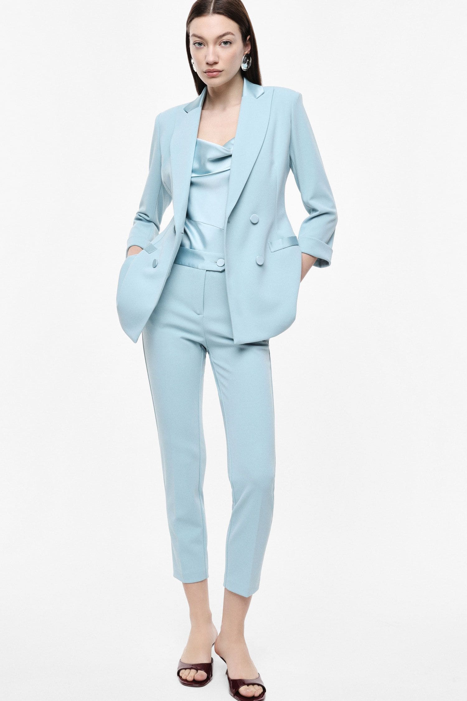 04503_PVN2LAW_IF CALÇA AZUL CIANO DE CINTURA SUBIDA COM BOTÃO FORRADO IMPERIAL - Image 1