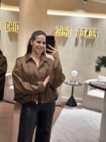 CASACO CAMEL EM CAMURÇA SINTÉTICA PONTO CHIC - Image 2