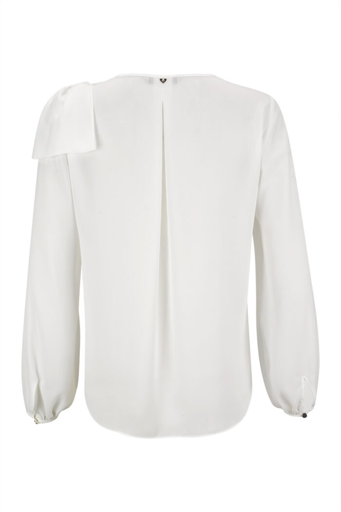 BLUSA BRANCA COM LAÇO E FOLHOS SILVINA CAMPOS - Image 4