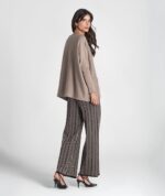CAMISOLA TAUPE OVERSIZED RUGA - Image 4