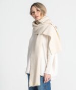 GOLA CACHECOL CRU COM FECHO DOURADO RUGA