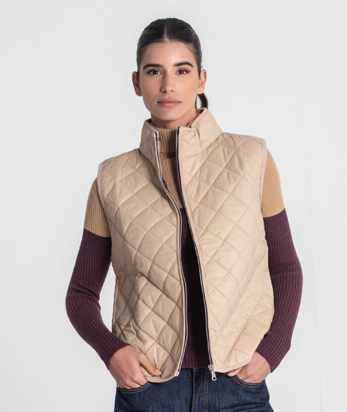 COLETE ACOLCHOADO BEGE COM INTERIOR ESTAMPADO RUGA - Image 1