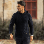 CAMISOLA TRICOT TEXTURA COM CAPUZ PRETA ZOLF