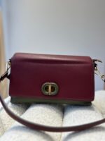 MALA BORDEAUX E VERDE COM FECHO DOURADO E ALÇA TIRACOLO PONTO CHIC
