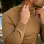 CAMISOLA GOLA ALTA CAMEL ZOLF - Image 3