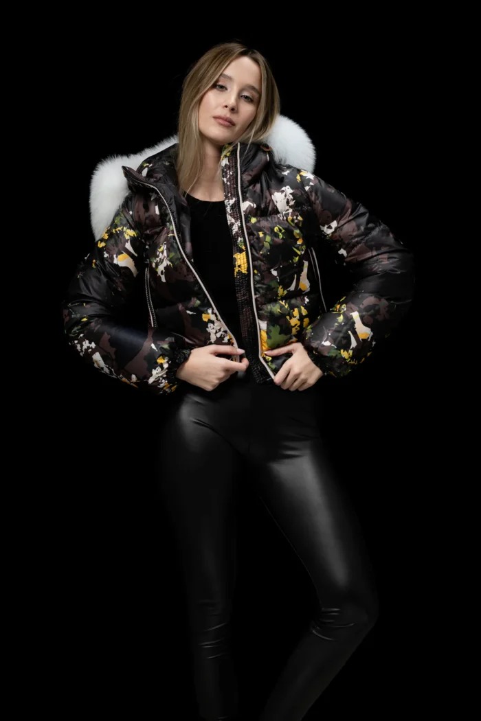 CASACO ACOLCHOADO ESTAMPADO COM GOLA DE PELO FLO&CLO - Image 1