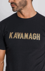 T-SHIRT PRETA COM LOGÓTIPO DOURADO GIANNI KAVANAGH - Image 2