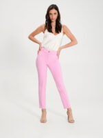 CALÇA ROSA TAFFY COM CORTE JUSTO RINASCIMENTO