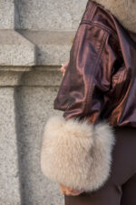 CASACO METÁLICO COM GOLA E PUNHOS EM PELO FLO&CLO - Image 9