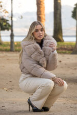 CASACO ACOLCHOADO BEGE COM PELO PONTO CHIC - Image 4