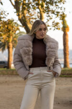CASACO ACOLCHOADO BEGE COM PELO PONTO CHIC - Image 3