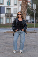 CALÇA JEANS AZUL COM BAINHA RASGADA PONTO CHIC - Image 2