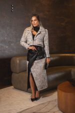 BLAZER CURTO EM TWEED PRETO E BRANCO MISS YOU