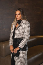 BLAZER CURTO EM TWEED PRETO E BRANCO MISS YOU - Image 3