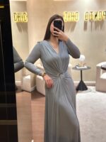 VESTIDO CINZENTO LONGO COM DRAPEADO E DECOTE PROFUNDO ELEH - Image 3