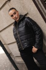 CASACO ACOLCHOADO PRETO COM FECHO DOURADO MISS YOU - Image 2