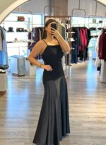 VESTIDO COMPRIDO PRETO COM ALÇAS RINASCIMENTO