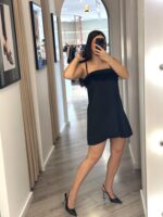 VESTIDO PRETO COM APLICAÇÃO DE PENAS RINASCIMENTO
