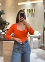 TOP LARANJA COM DECOTE QUADRADO RINASCIMENTO - Image 2