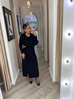 VESTIDO PRETO DRAPEADO COM APLIQUE DOURADO PONTO CHIC - Image 3