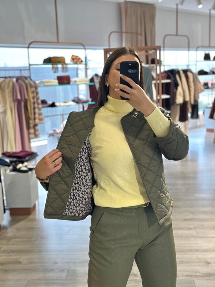 CASACO ACOLCHOADO VERDE TROPA COM INTERIOR ESTAMPADO RUGA - Image 3