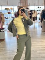 CAMISOLA AMARELO MANTEIGA COM GOLA ALTA RUGA - Image 3