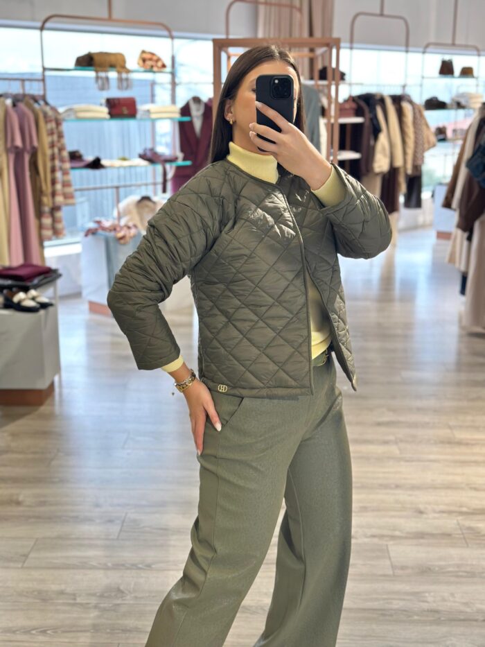 CASACO ACOLCHOADO VERDE TROPA COM INTERIOR ESTAMPADO RUGA - Image 2