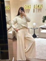 CAMISOLA BEGE COM BOTÕES E GOLA CLÁSSICA RUGA