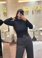 CAMISOLA PRETA CANELADA COM RENDA PONTO CHIC