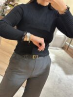 CAMISOLA PRETA CANELADA COM RENDA PONTO CHIC - Image 2