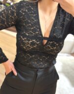 TOP PRETO EM RENDA FLORAL PONTO CHIC - Image 3